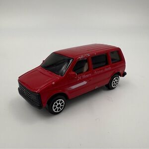 Vintage Road Champs 1987 Dodge Caravan Airport Shuttle Diecast